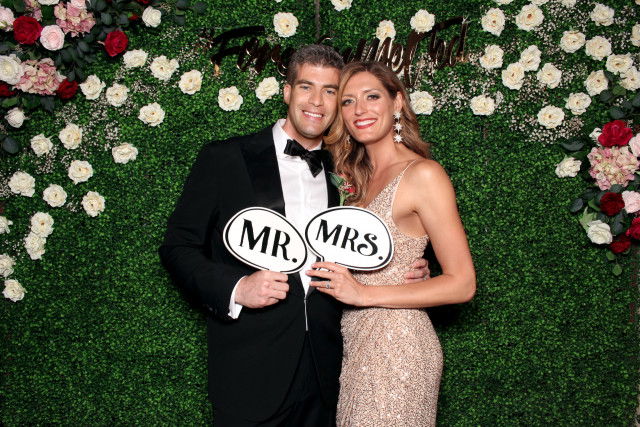 CUSTOM HEDGEWALL BACKDROP