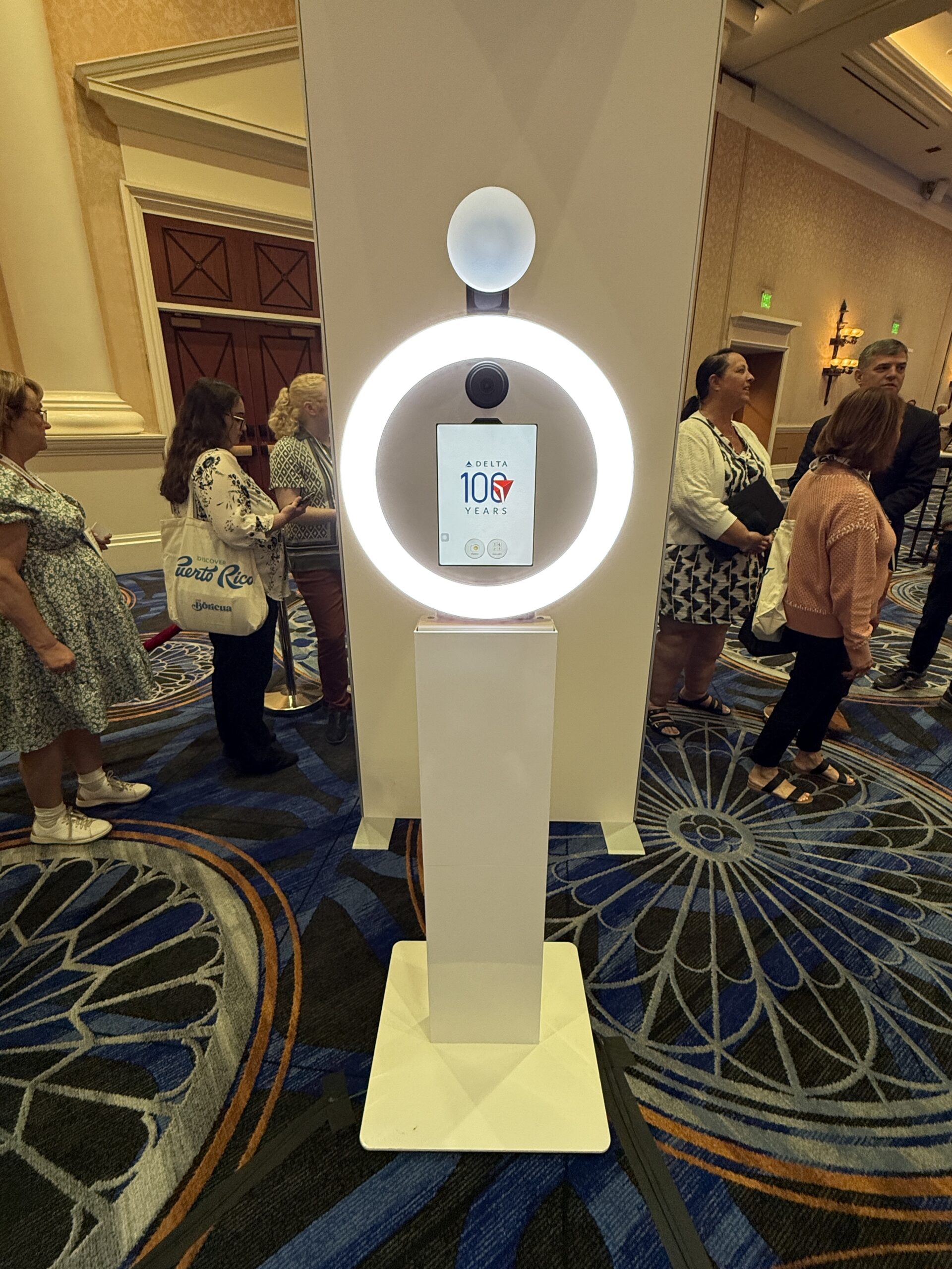 TRADESHOW PHOTO BOOTH RENTAL