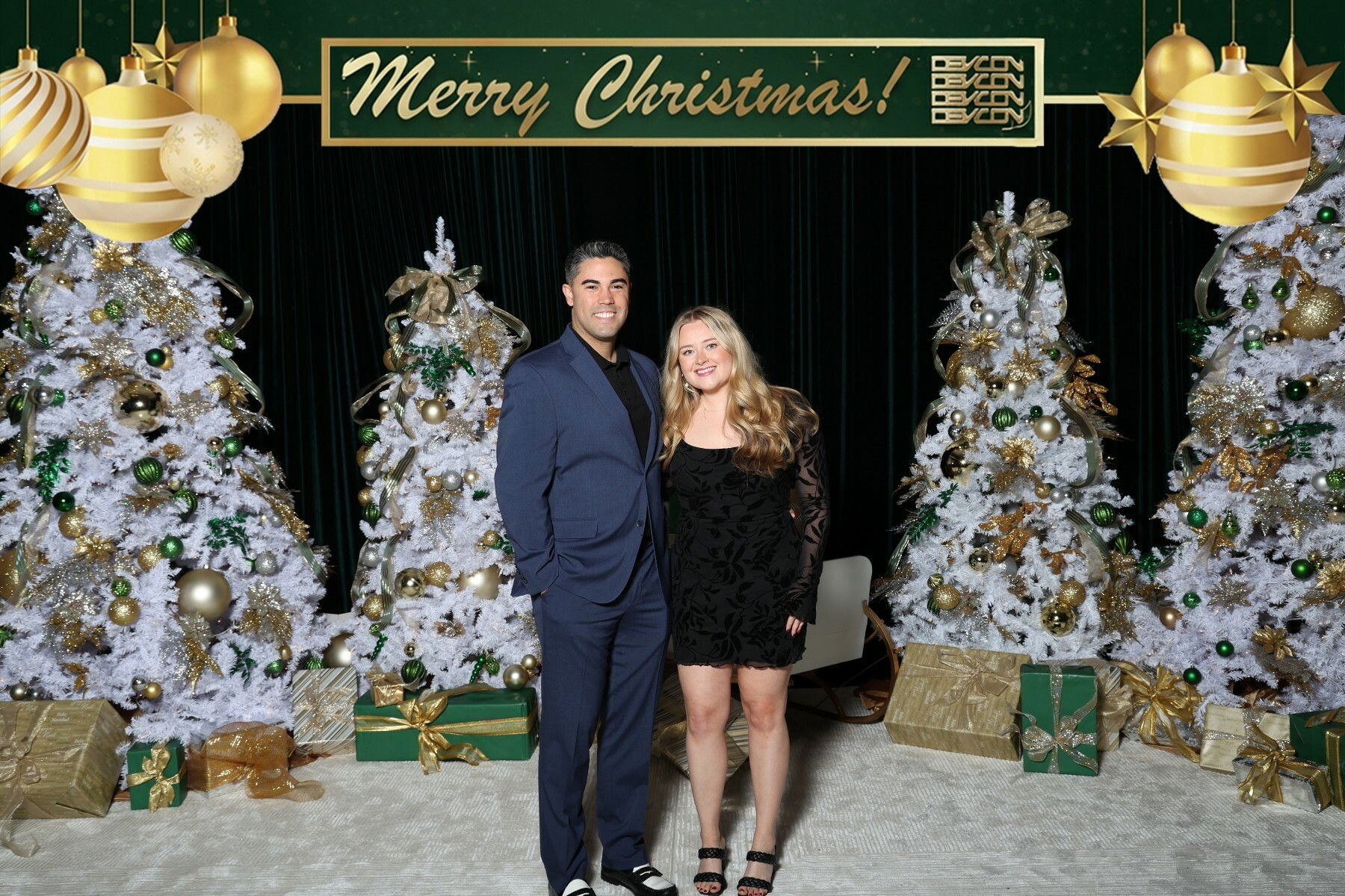 DEVCON CHRISTMAS CORNER