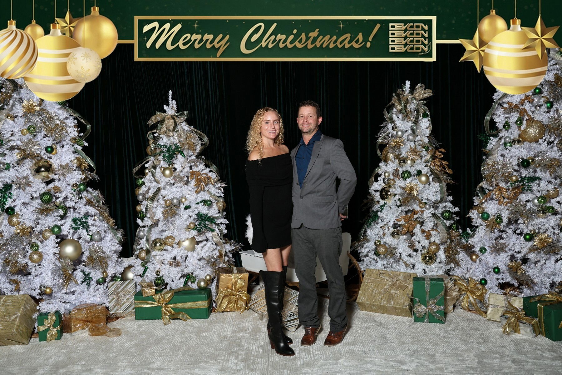 DEVCON CHRISTMAS CORNER