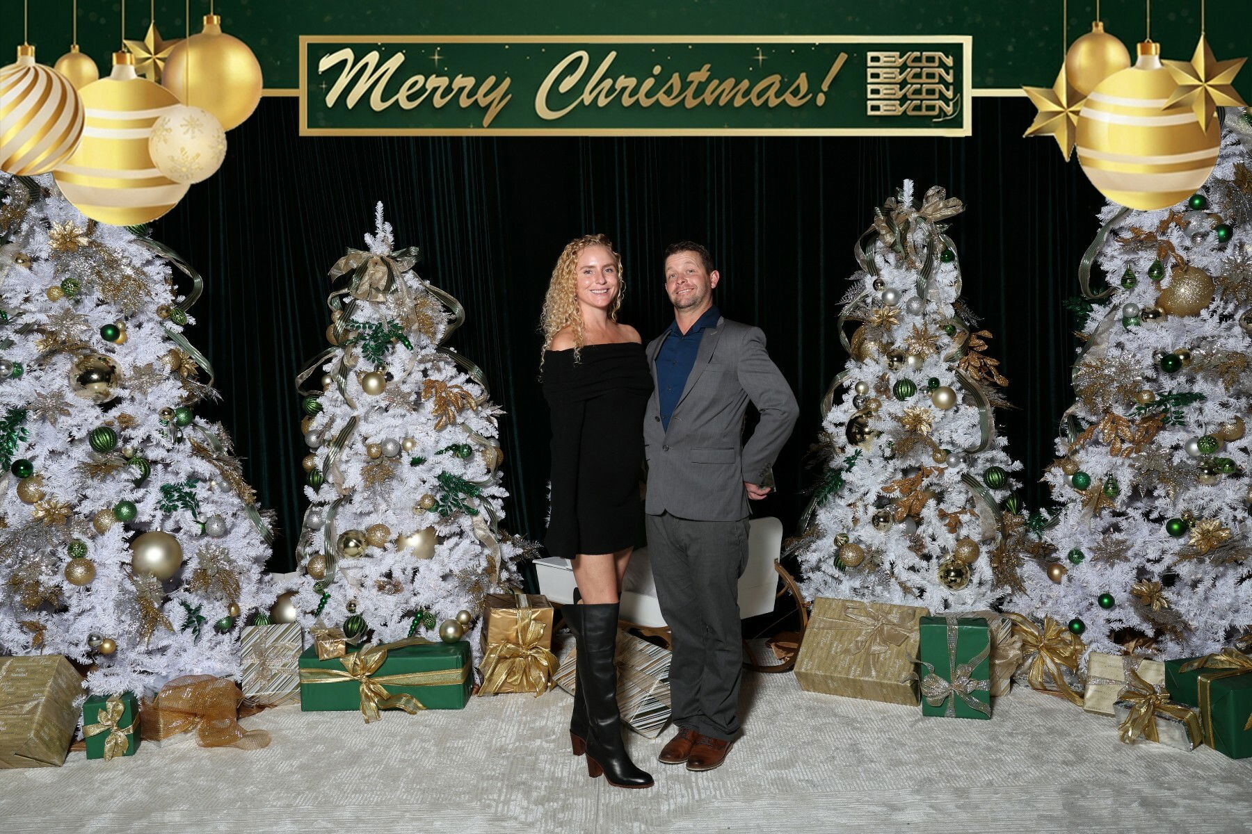 DEVCON CHRISTMAS CORNER