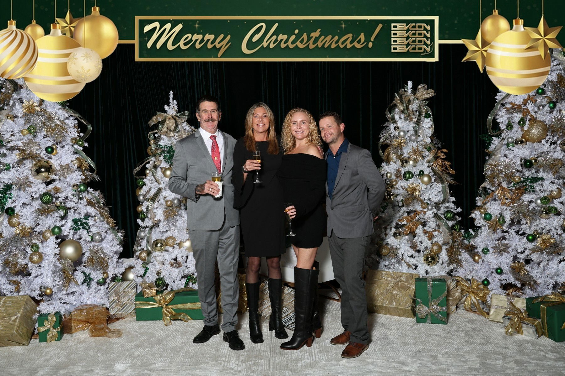 DEVCON CHRISTMAS CORNER