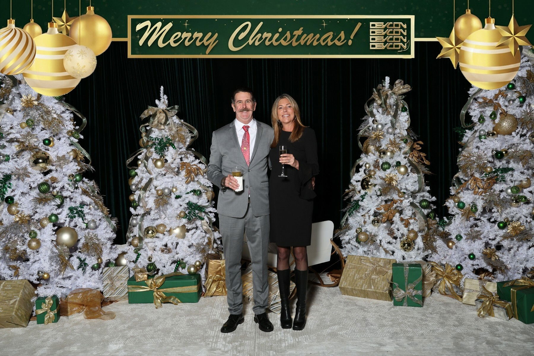 DEVCON CHRISTMAS CORNER