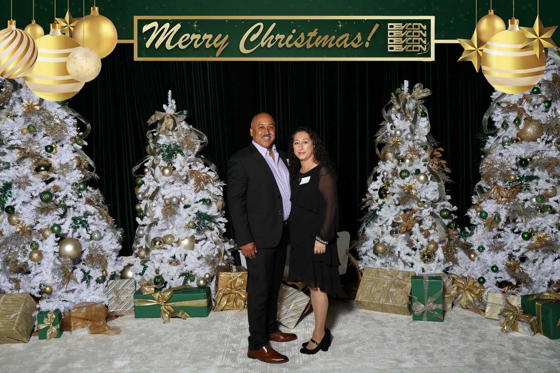 DEVCON CHRISTMAS CORNER