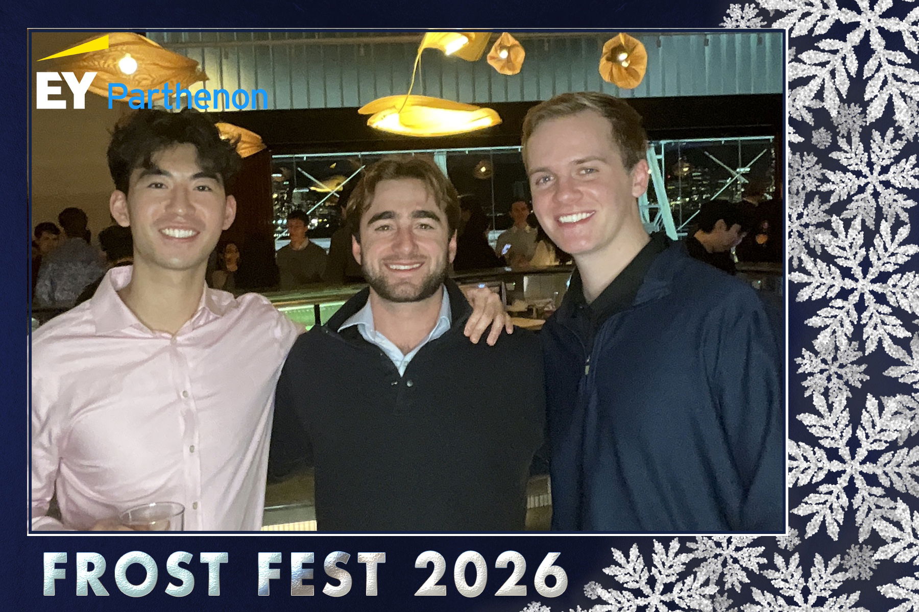 EY ROAMING PHOTOBOOTH