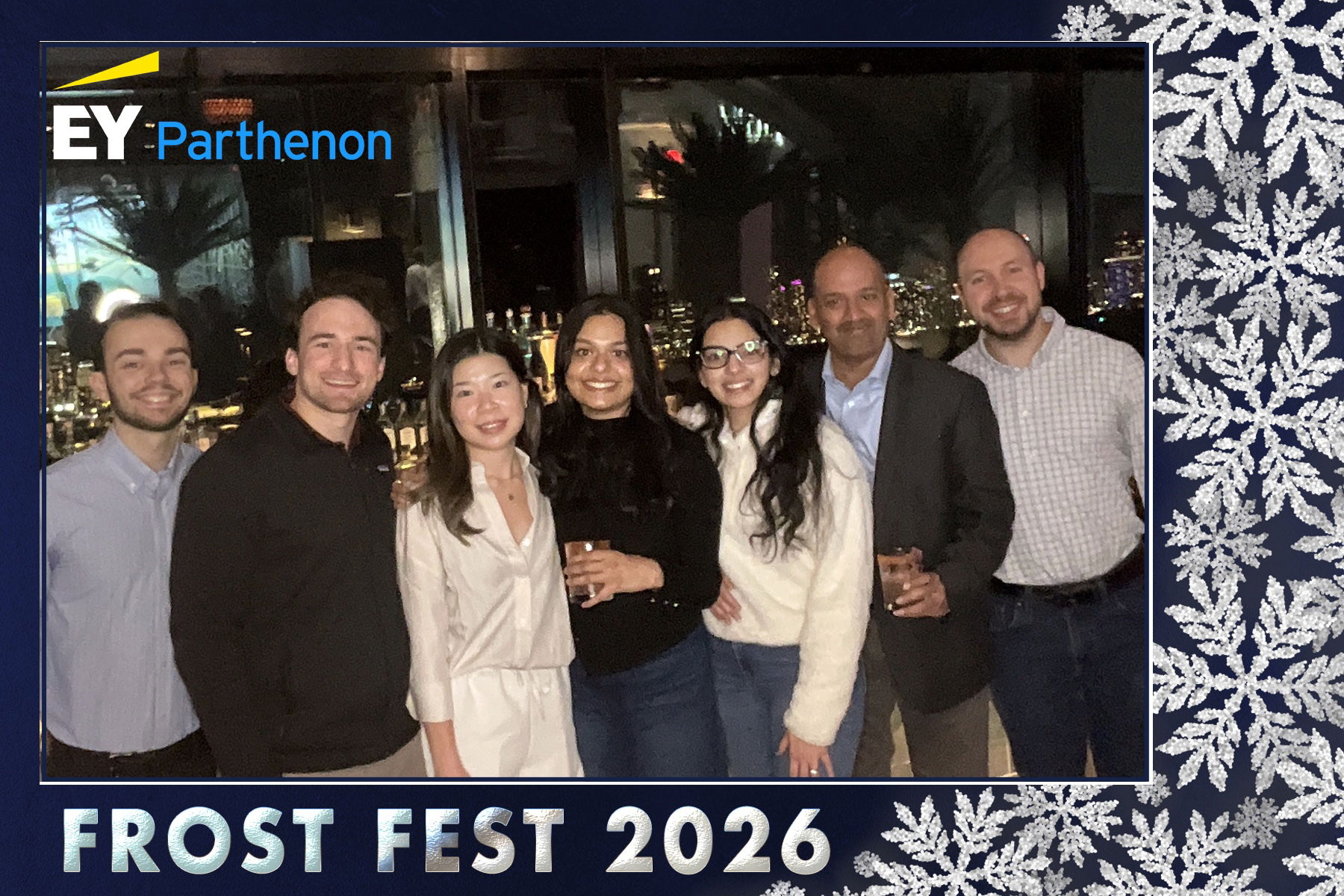 EY ROAMING PHOTOBOOTH