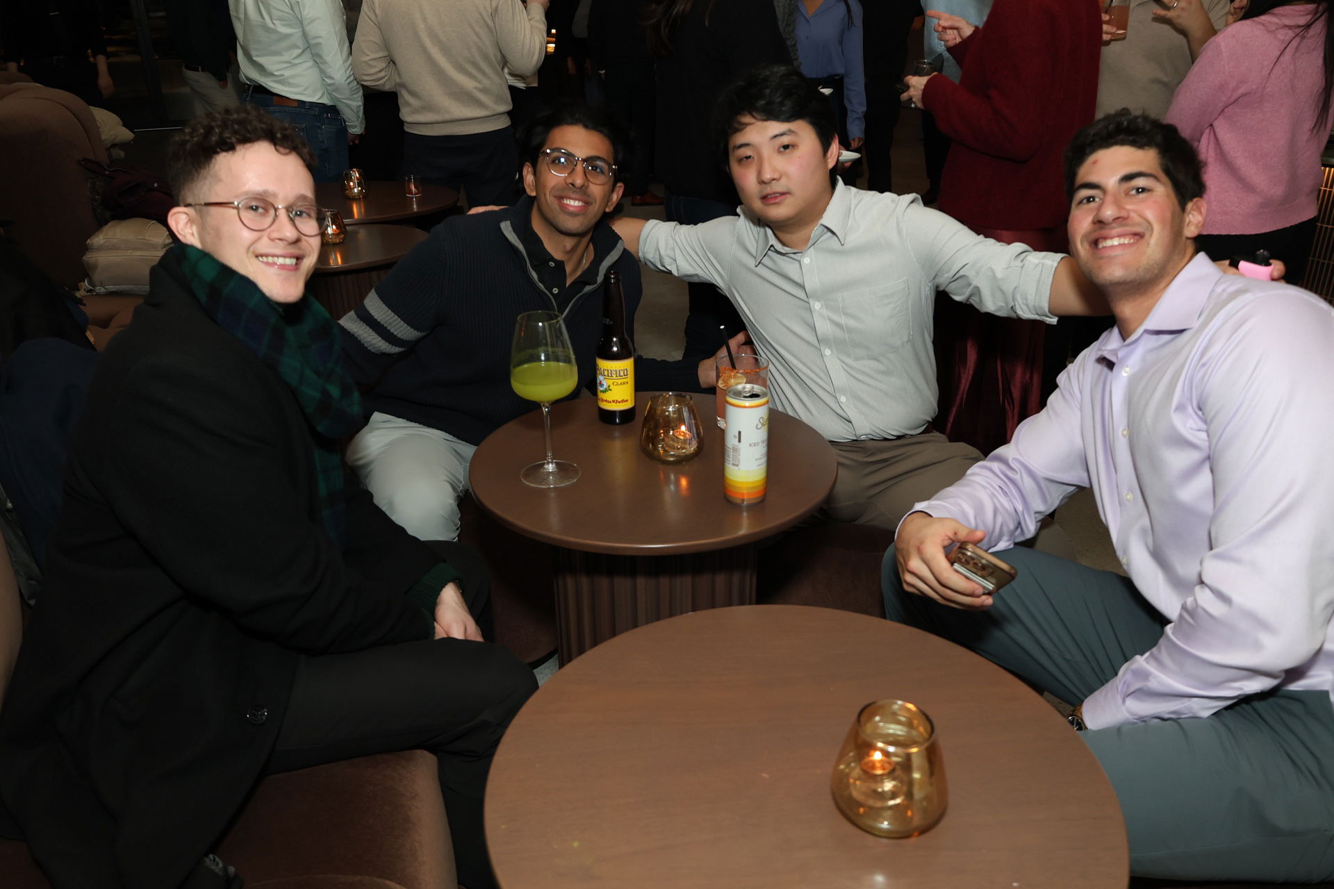 EY ROAMING PHOTOGRAPHER