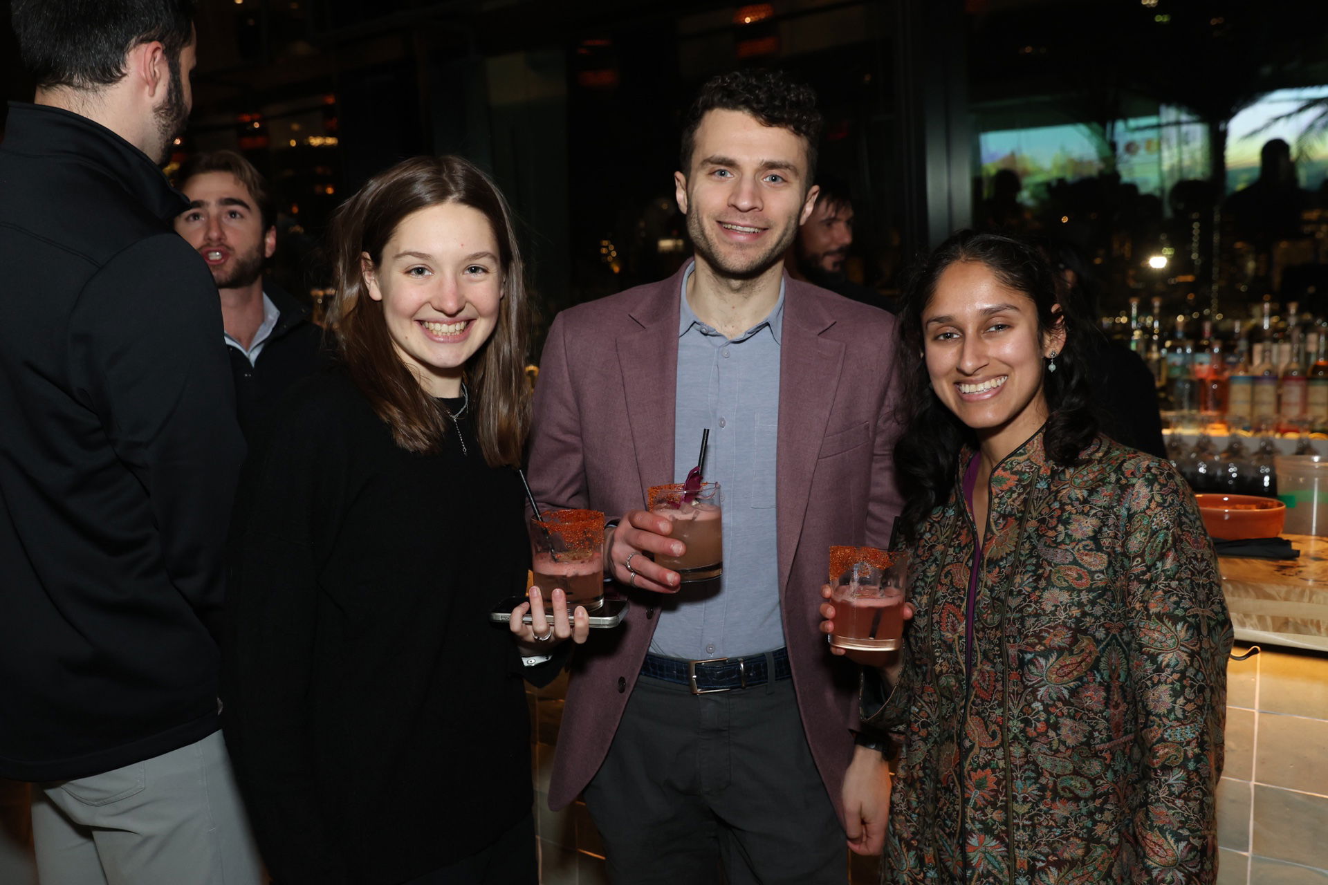 EY ROAMING PHOTOGRAPHER