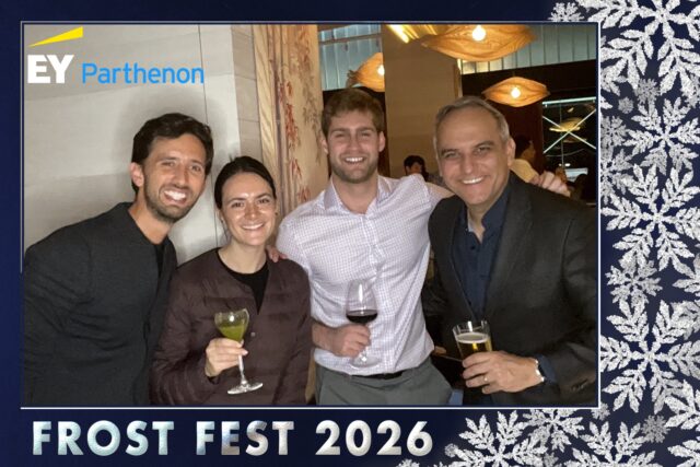 EY ROAMING PHOTOBOOTH