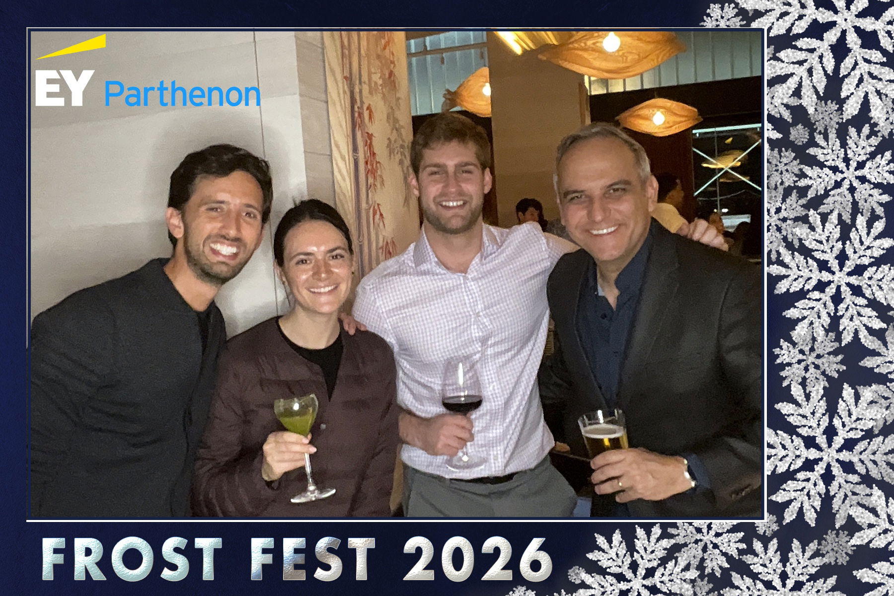 EY ROAMING PHOTOBOOTH