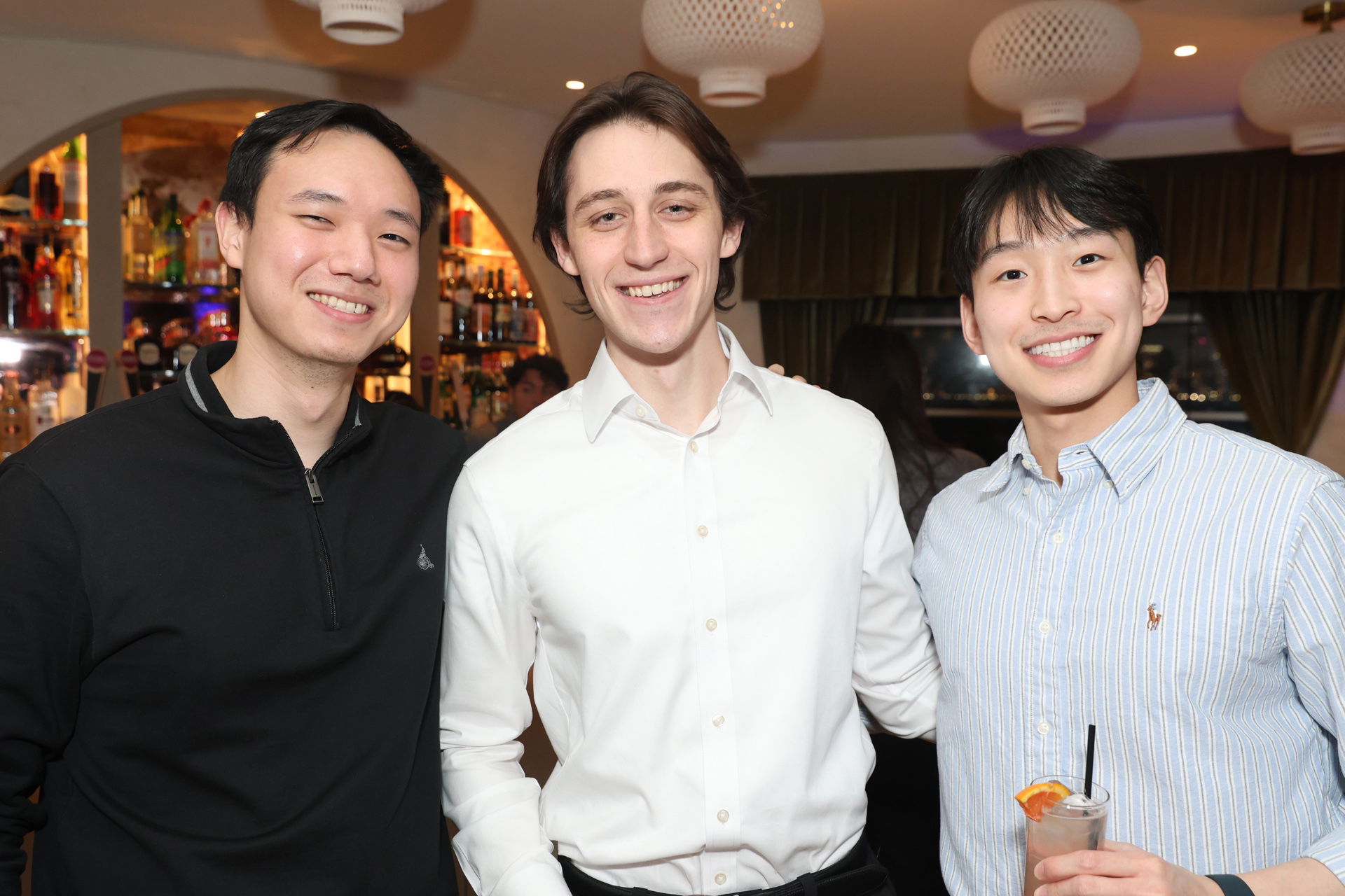 EY ROAMING PHOTOGRAPHER