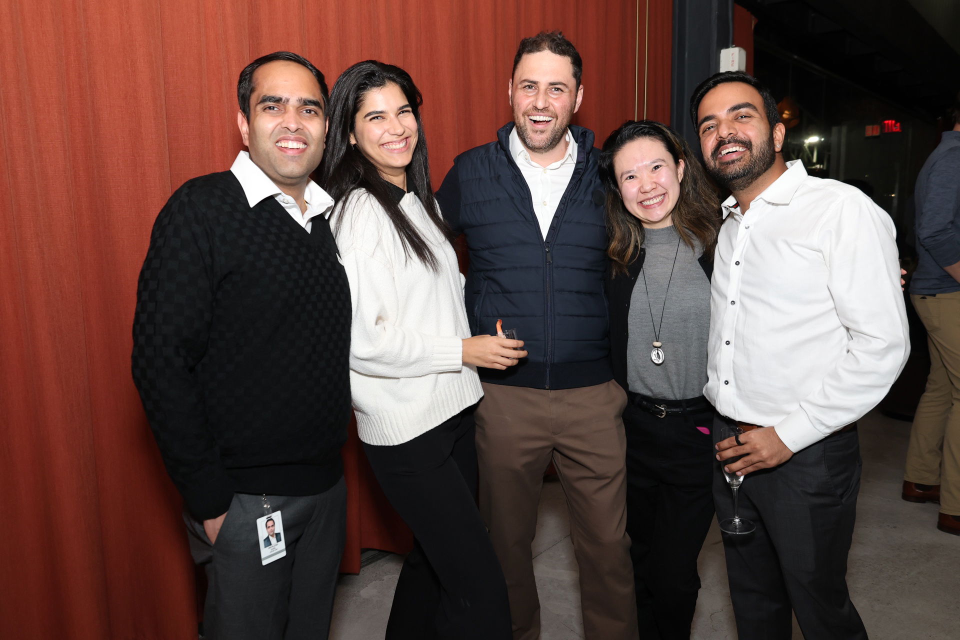 EY ROAMING PHOTOGRAPHER