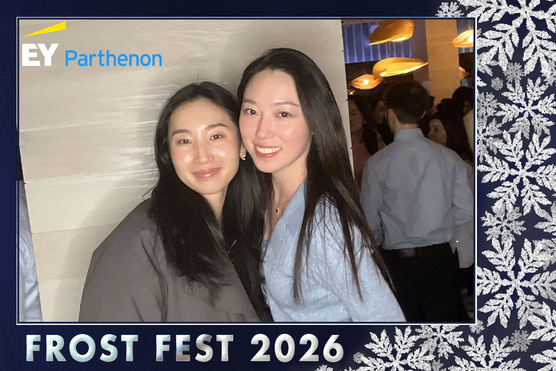 EY ROAMING PHOTOBOOTH