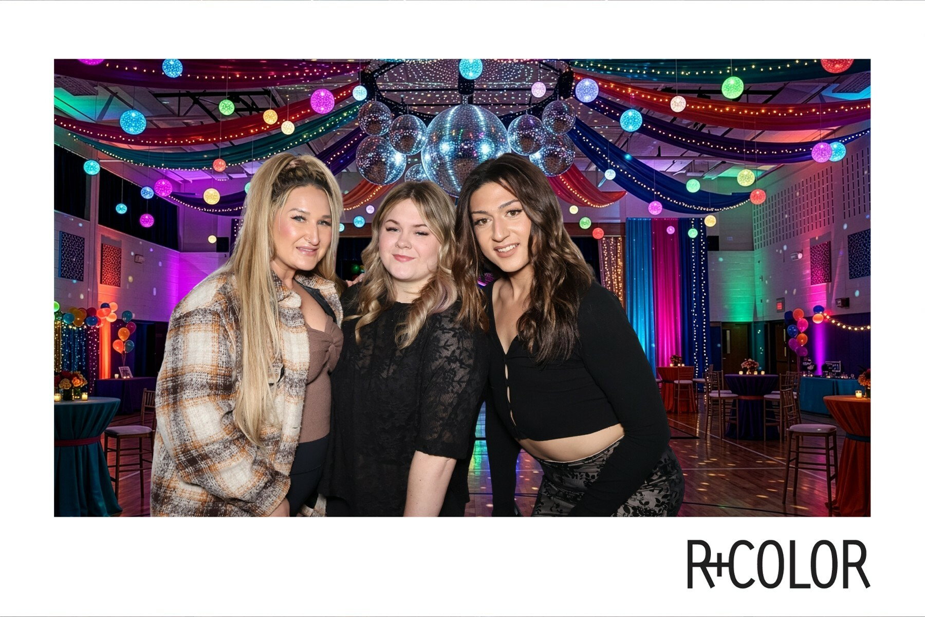 THE R+COLOR COLLECTIVE ON TOUR